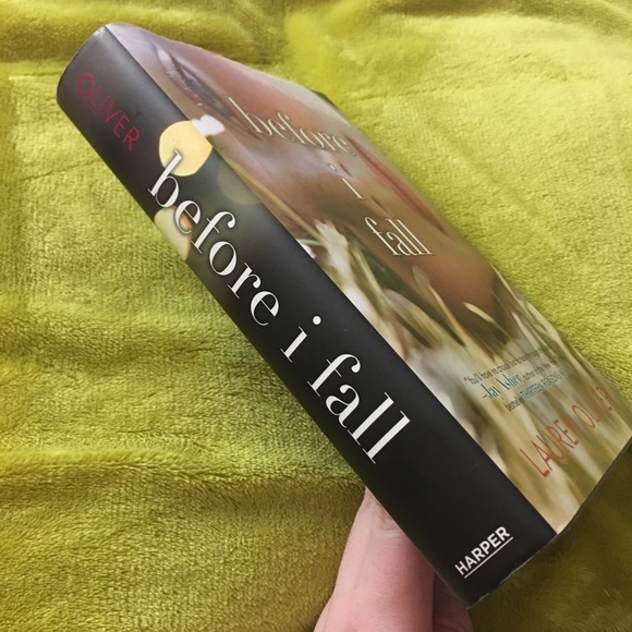 Before I Fall Book by Lauren Oliver - Picture 3 of 5